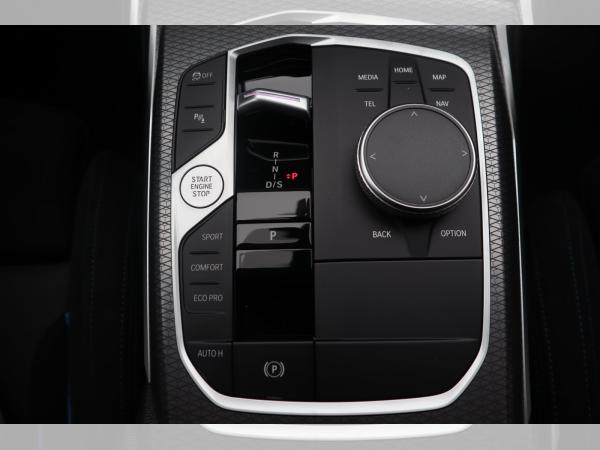 BMW 318 d Touring M-Sport/AHK/ACC/elektr.Sitze/RFK/Head-Up