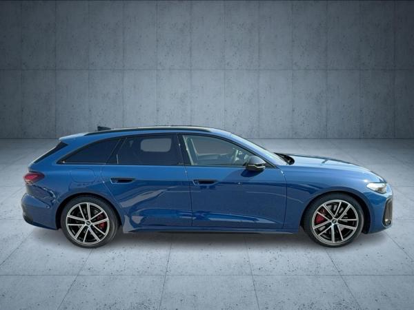 Audi A5 Avant e-hybrid qu. S tr. PANO Matrix 19 AHK