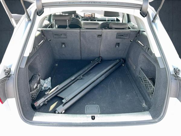 Audi A4 Avant advanced 40 TDI S tr. HUD Stdhzg LED