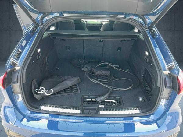 Audi A5 Avant e-hybrid qu. S tr. PANO Matrix 19 AHK