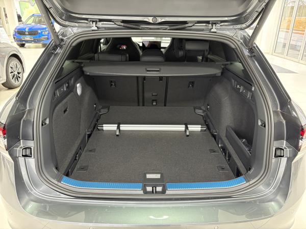 Skoda Superb Combi 2.0 TSI 150kW Sportline !SOFORT VERFÜGBAR!