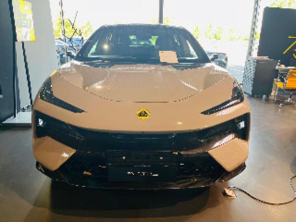 Lotus Eletre EDS 675 R