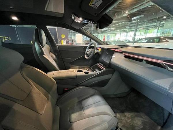 Lotus Eletre EDS 675 R