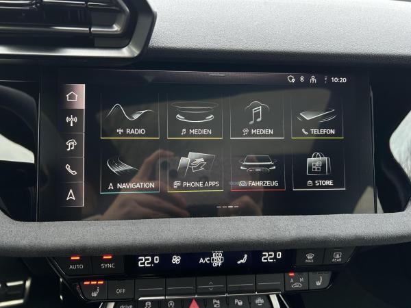 Audi RS3 Limousine Keramik/360°Cam/Matrix/Pano/RS-AGA