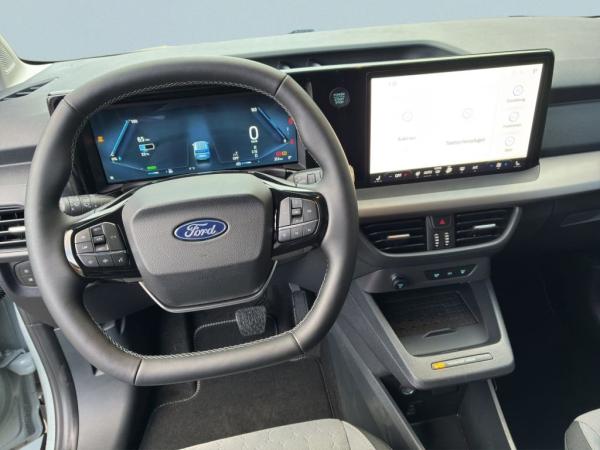 Ford Tourneo Courier Titanium