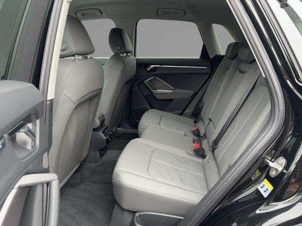 Audi Q3 35 TFSI advanced Matrix Navi AHZV S tronic