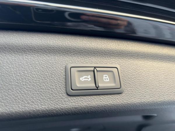 Audi Q3 35 TFSI advanced Matrix Navi Leder AHZV