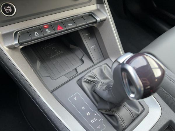 Audi Q3 35 TFSI advanced Matrix Navi Leder AHZV