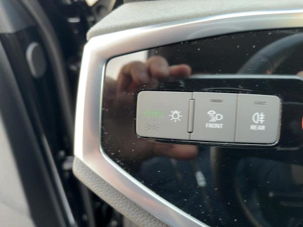 Audi Q3 35 TFSI advanced Matrix Navi Leder AHZV