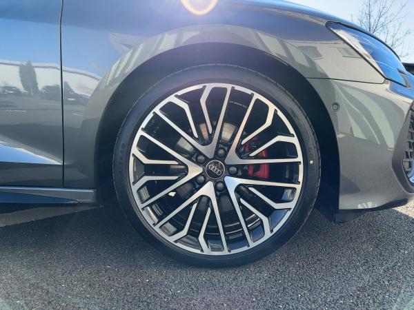 Audi A3 Sportback S line 35 TDI S tronic SONOS Pano