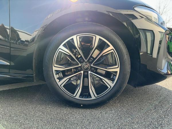 Audi A5 Limousine TFSI quattro S tronic DAB