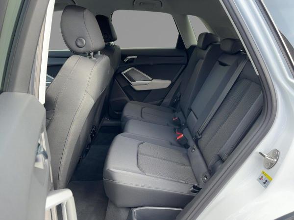 Audi Q3 SUV advanced 35 TFSI S tronic AHZV LED SW