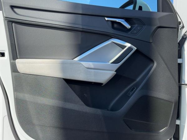 Audi Q3 SUV advanced 35 TFSI S tronic AHZV