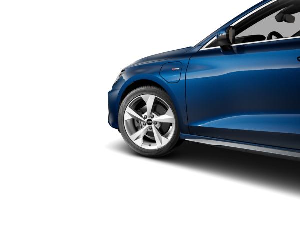 Audi A3 Sportback TFSI e S line 40 S tronic AHZV Head