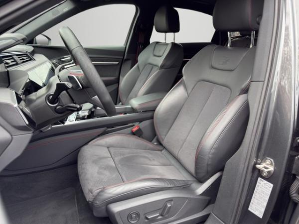 Audi Q8 Sportback e-tron 55 S line quattro /