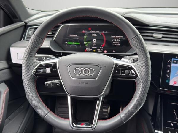 Audi Q8 Sportback e-tron 55 S line quattro /