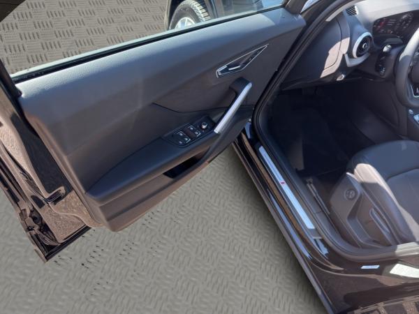 Audi Q2 S-Line 35TFSI S-Tr. Navi Leder Rückfahrkamera
