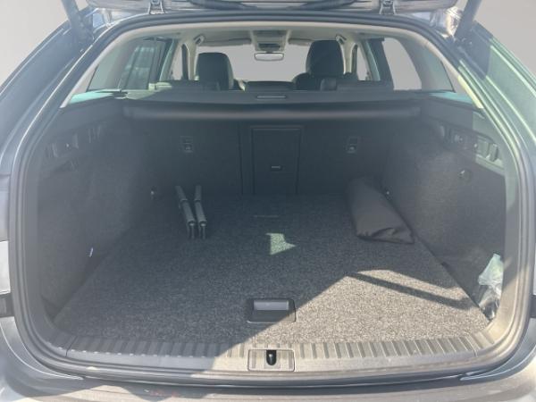 Skoda Octavia Combi 2.0 TDI Balance, AHK, LED, Navi