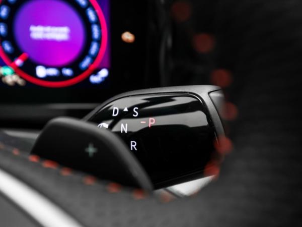 Skoda Kodiaq RS 2.0 TSI DSG 4x4 AHK Navi Pano Kamera Matrix