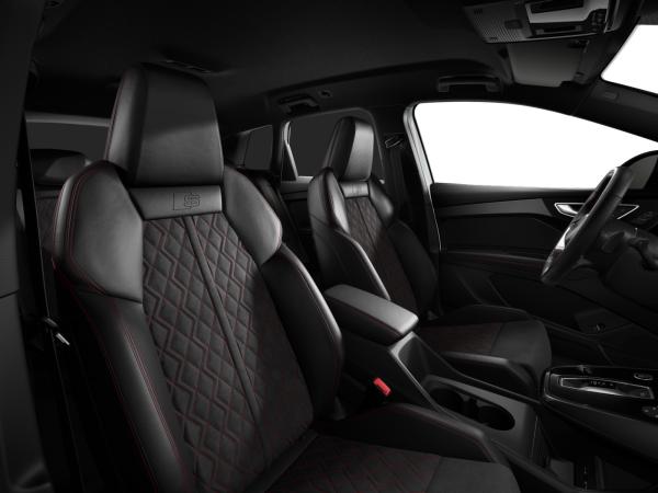 Audi Q4 e-tron S line 40 HuD AHK virtual