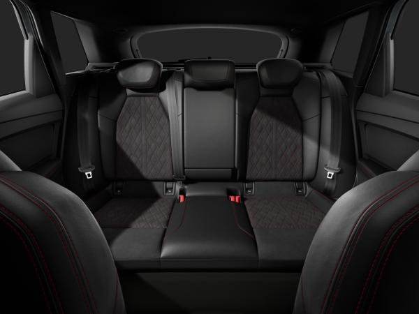 Audi Q4 e-tron S line 40 HuD AHK virtual