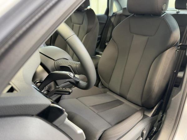 Audi A4 Limousine 40 TDI quattro Matrix Head-Up Standh