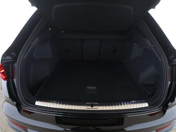 Audi Q3 45 TFSI quattro S line AHK+Matrix+RFK+MMI-Plus