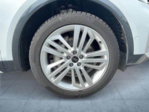 Audi Q5 Sportback TFSI e S line business qu S tr HUD