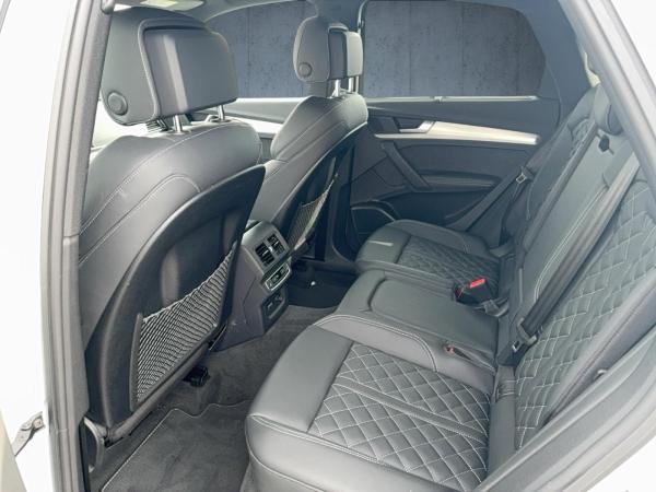 Audi Q5 Sportback TFSI e S line business qu S tr HUD