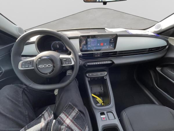 Fiat 600 1.2 Hybrid T3 81 kW DCT BUSINESS EDITION