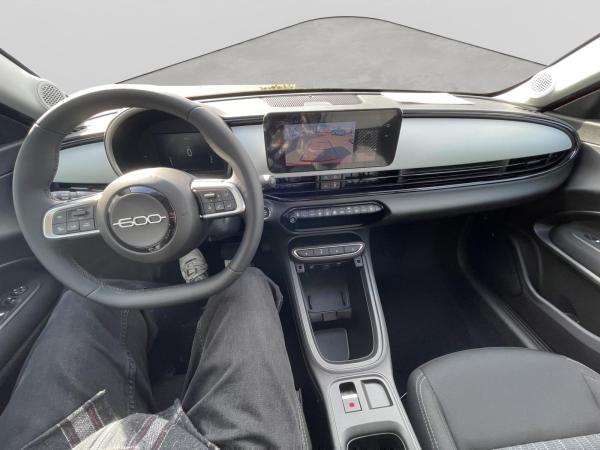 Fiat 600 1.2 Hybrid T3 81 kW DCT BUSINESS EDITION