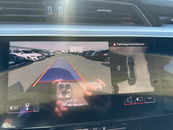 Audi Q8 e-tron edition Dakar 55 qu. Luft PANO HUD 20