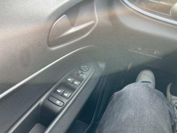 Fiat 600 1.2 Hybrid T3 81 kW DCT BUSINESS EDITION