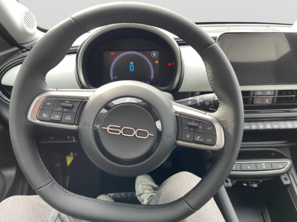 Fiat 600 1.2 Hybrid T3 81 kW DCT BUSINESS EDITION