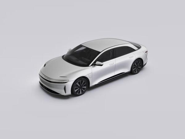 Lucid Air PURE (WLTP-Reichweite 831 km): INKL. Überführung & Wartung
