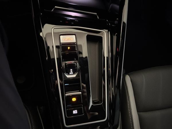 Volkswagen Golf 1.5 eHybrid OPF 200kW DSG GTE