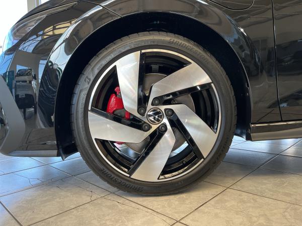 Volkswagen Golf 1.5 eHybrid OPF 200kW DSG GTE