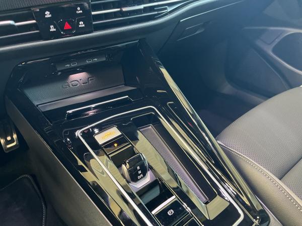 Volkswagen Golf 1.5 eHybrid OPF 200kW DSG GTE