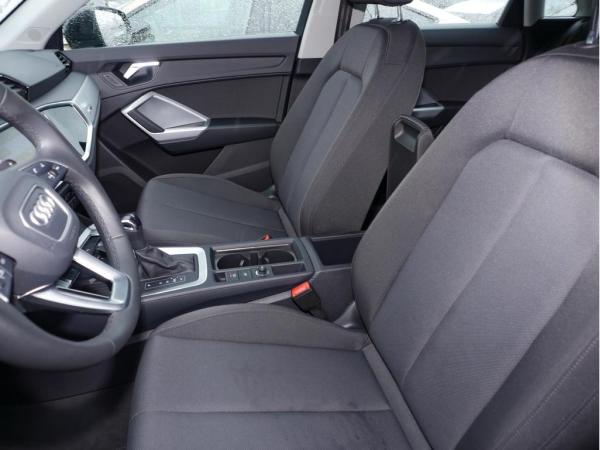 Audi Q3 35 TDI advanced ACC AHK LED Navi RüKa Sitzh.