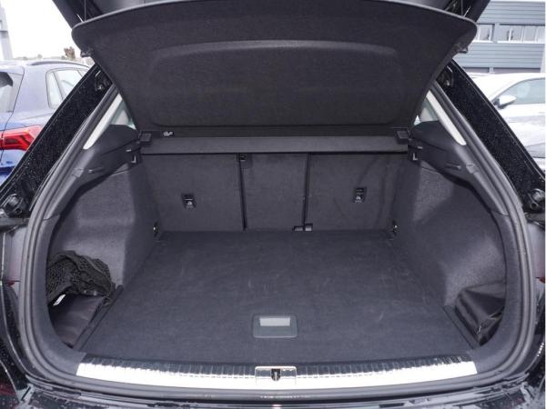 Audi Q3 35 TDI advanced ACC LED Navi RüKa Sitzh. 18