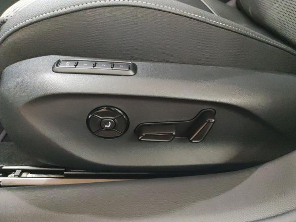 Skoda Superb Combi Sportline 2.0 TDI DSG 4x4 AHK LED