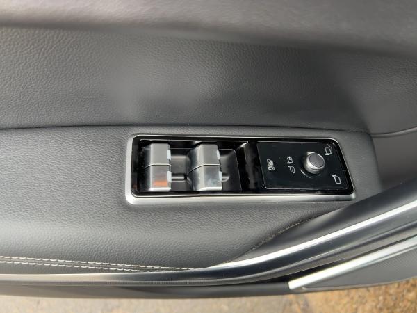 Jaguar F-Pace P400e R-Dynamic SE AWD Hybrid