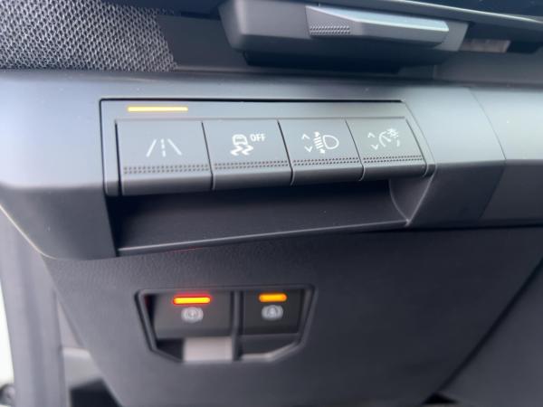 Renault Megane E-Tech EV40 Equilibre Kamera Sitzhzg