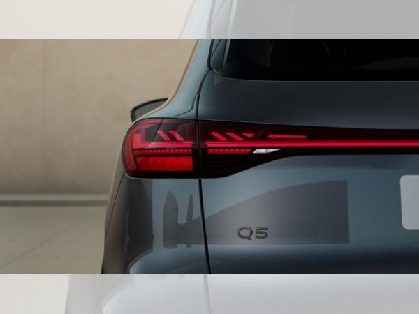 Audi Q5 2.0 TDI S line edition one Matrix Tech pro Audi Q5 2.0 TDI S line edition one Matrix Tech pro