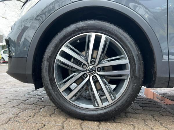 Volkswagen Tiguan Elegance 2,0 l TDI DSG Kamera Navi Standhzg