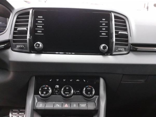 Skoda Karoq Sportline 1.5 TSI DSG AHK MATRIX RFK