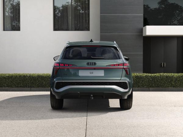 Audi Q3 SUV e-hybrid | 0,5% VERSTEUERUNG