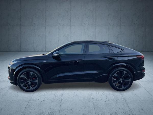 Audi e-tron Q6 Sportback S line businessperformance