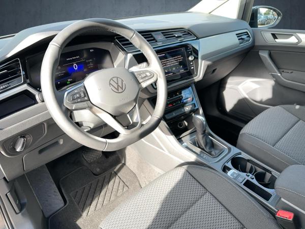 Volkswagen Touran 7 Sitzer 1.5 TSI DSG AHK ACC LED KAMERA