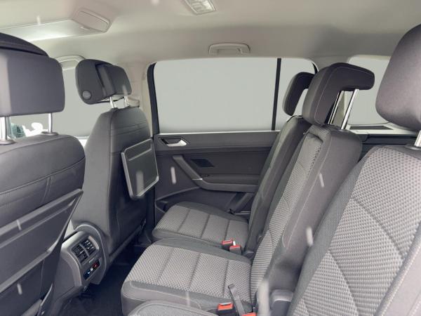 Volkswagen Touran 7 Sitzer 1.5 TSI DSG AHK ACC LED KAMERA